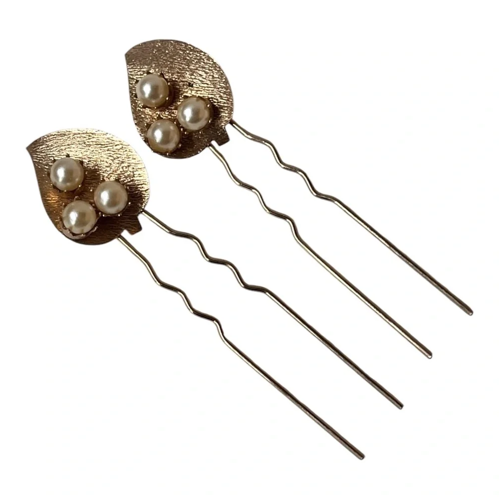 Set of 2 Vintage Faux Pearl Gold Tone Hair Pins‎ Bridal Classic